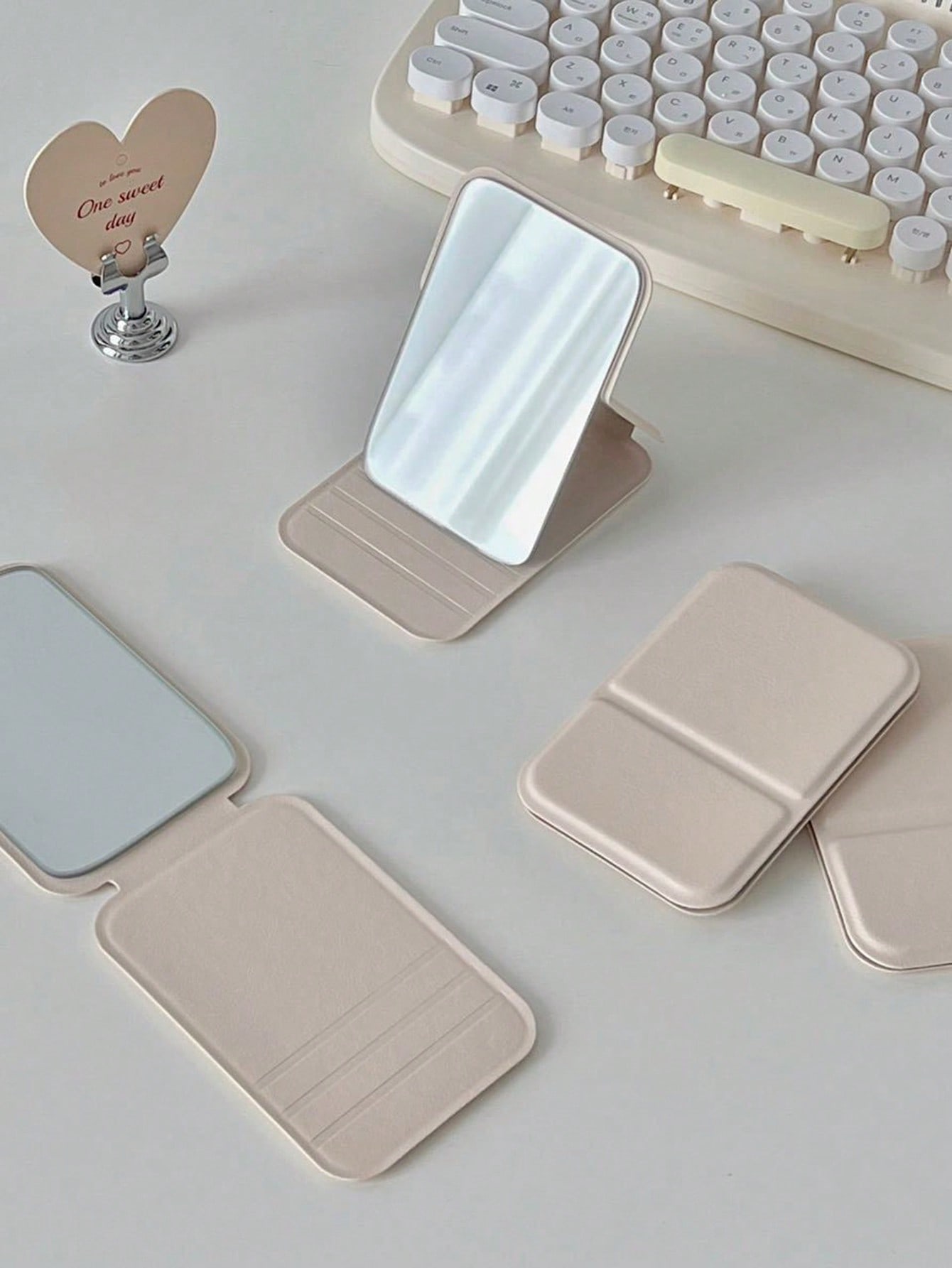 Portable Folding Mini Makeup M - Beauty With Makeup review and price